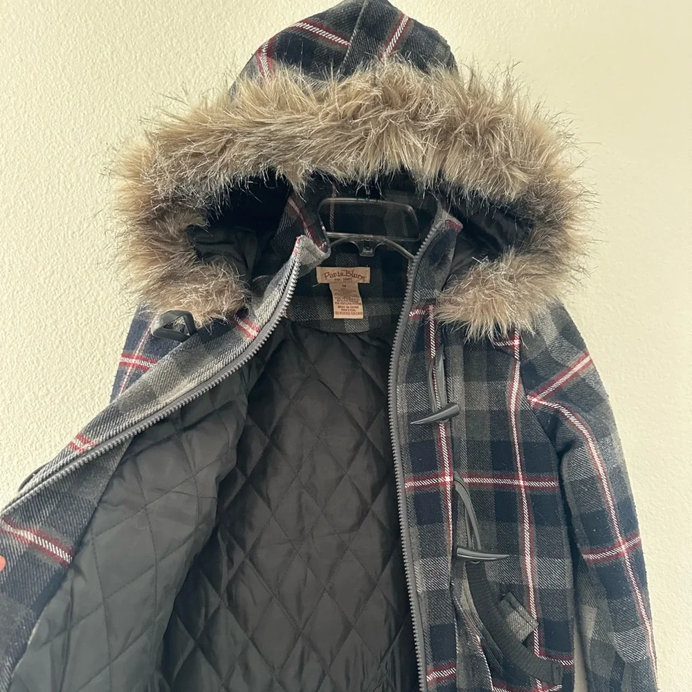 Paris Blues winter coat with fur hood - Picture 1 of 3